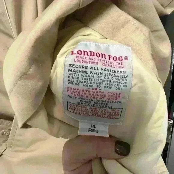 Lightweight London Fog jacket  Super soft, perfect for layering. - Picture 5 of 5